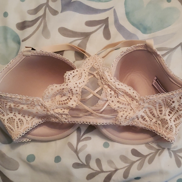 Victoria Secret Dream Angels Bra - Picture 2 of 4